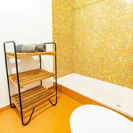 アパート Quintanilla フェロル